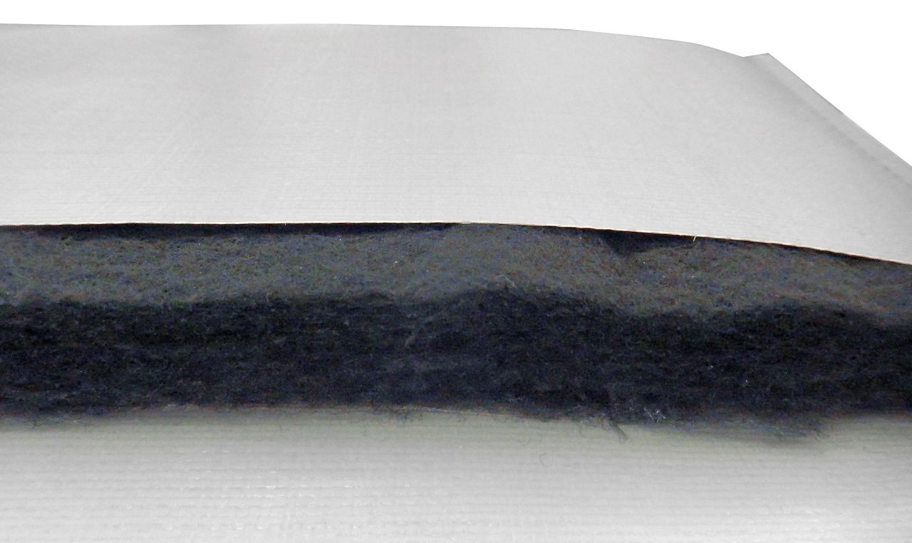 Ca. 20 mm schwarz gefärbte Isolierung für Lichtundurchlässigkeit und hohe Wärmedämmung.