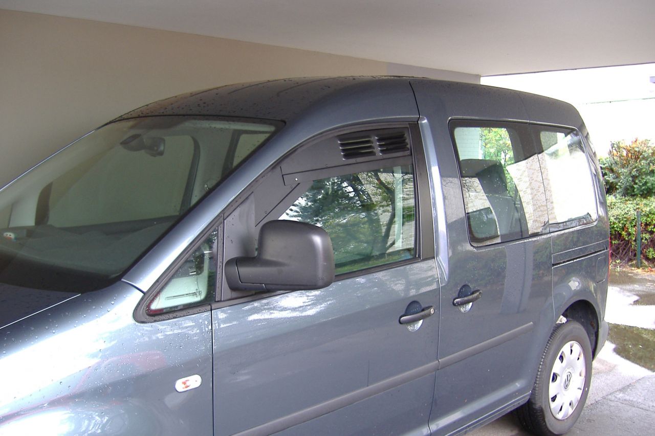 Hülsberg Lüftungsgitter für Fahrerhaus Ford Transit ab Baujahr 05/2014 ~ 86 426